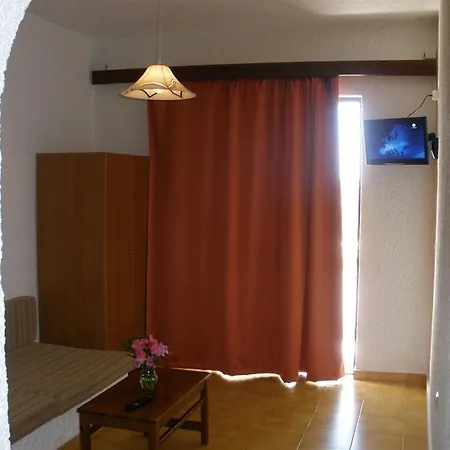 Karavos Apart-hotel 2*