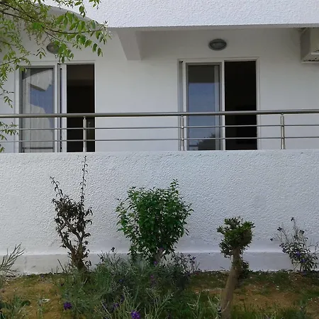 Karavos Apart-hotel 2*