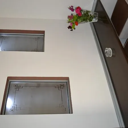 Apart-hotel Karavos