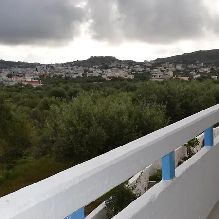 Aparthotel Karavos 2*